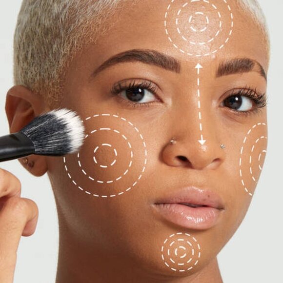 2 pcs BORN TO GLOW! NATURALLY RADIANT FOUNDATION - Picture 1 of 5